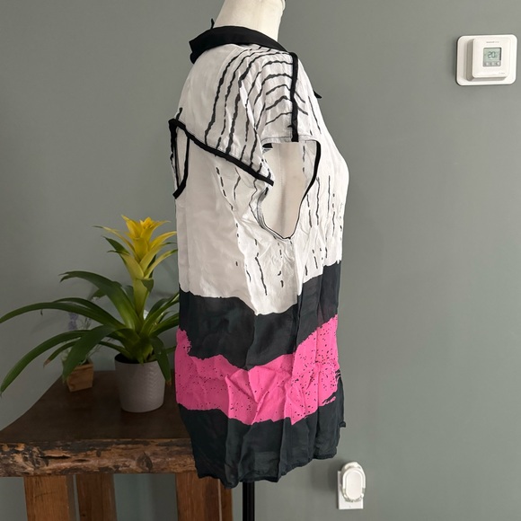 Picadilly Button Up Sleeveless Top - Picture 2 of 9